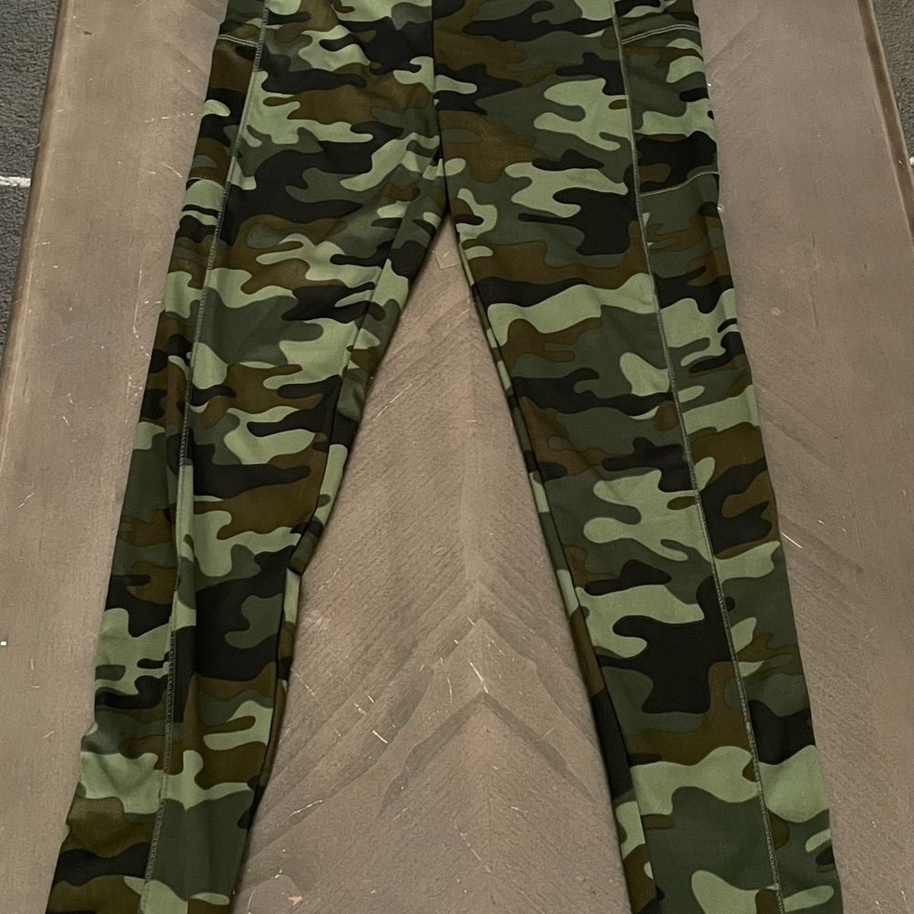 Leggings with side pockets